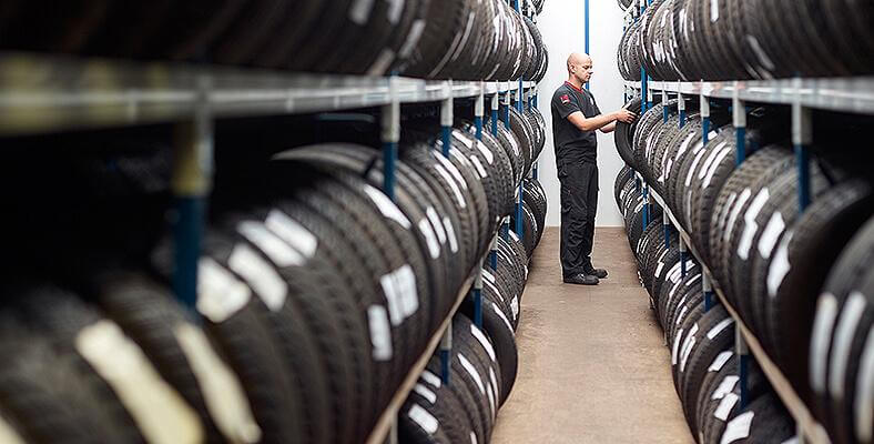 was Onbeleefd magnifiek Winterbanden kopen - Zomerbanden laten verwisselen - Garage Westland